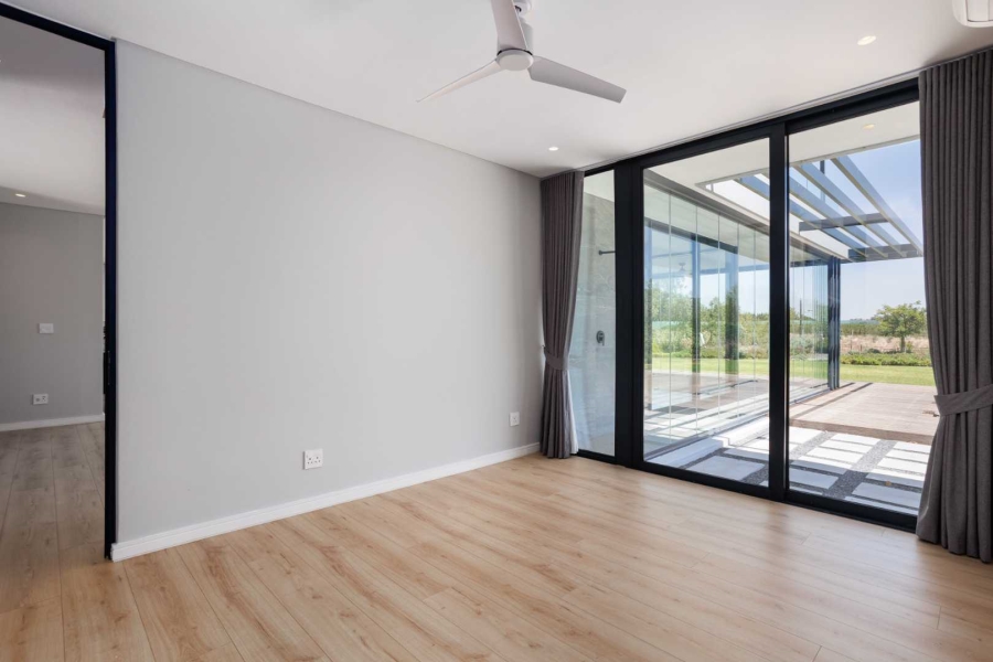 To Let 5 Bedroom Property for Rent in Val De Vie Estate Western Cape